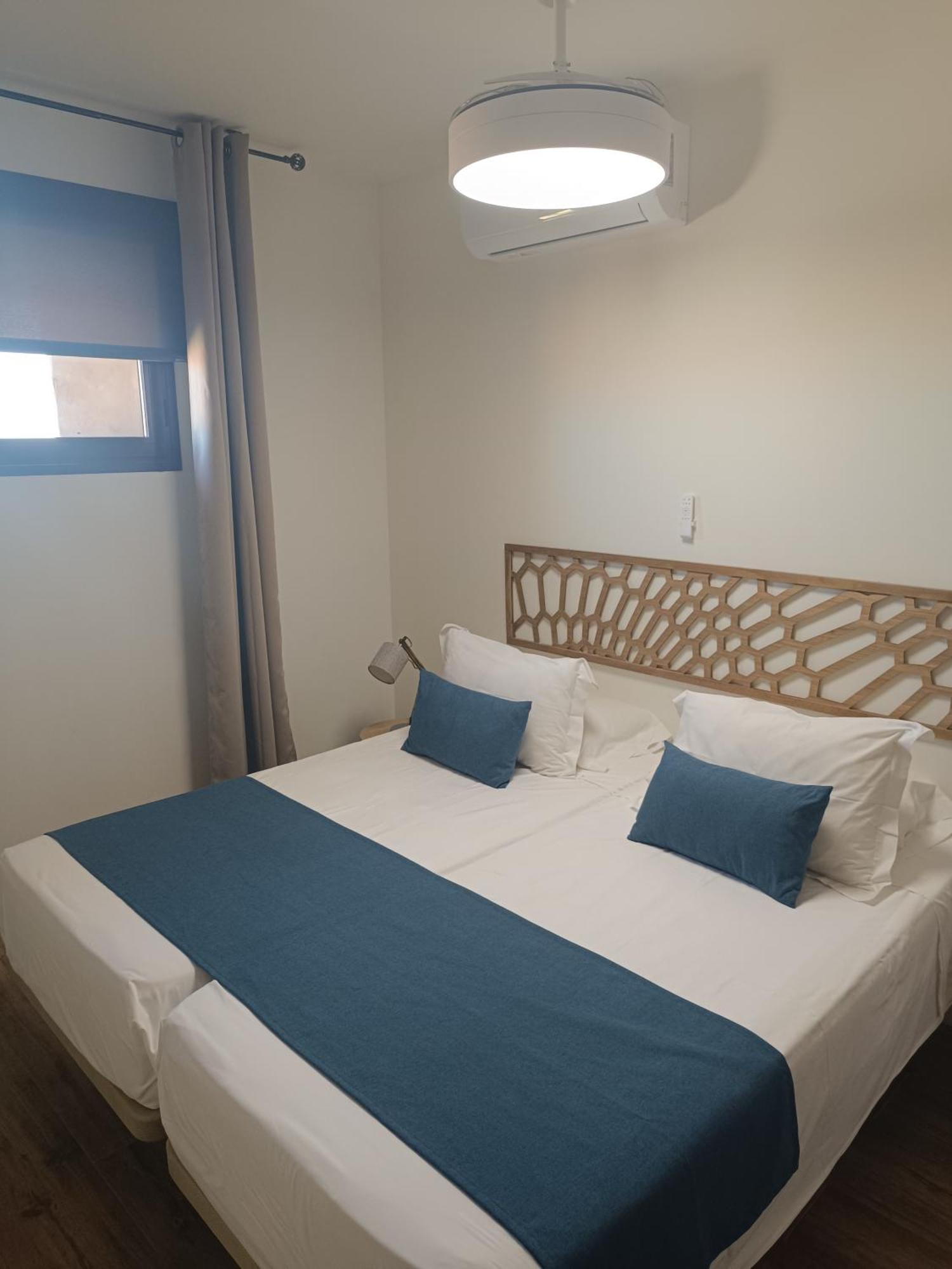 Apartamentos Al-Qazeres Luxury La Concepcion Caces Екстериор снимка