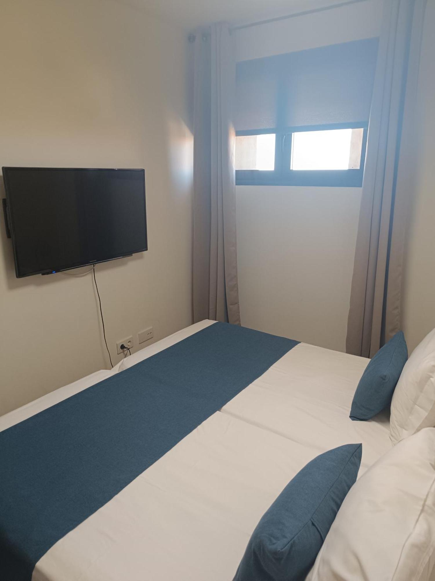 Apartamentos Al-Qazeres Luxury La Concepcion Caces Екстериор снимка