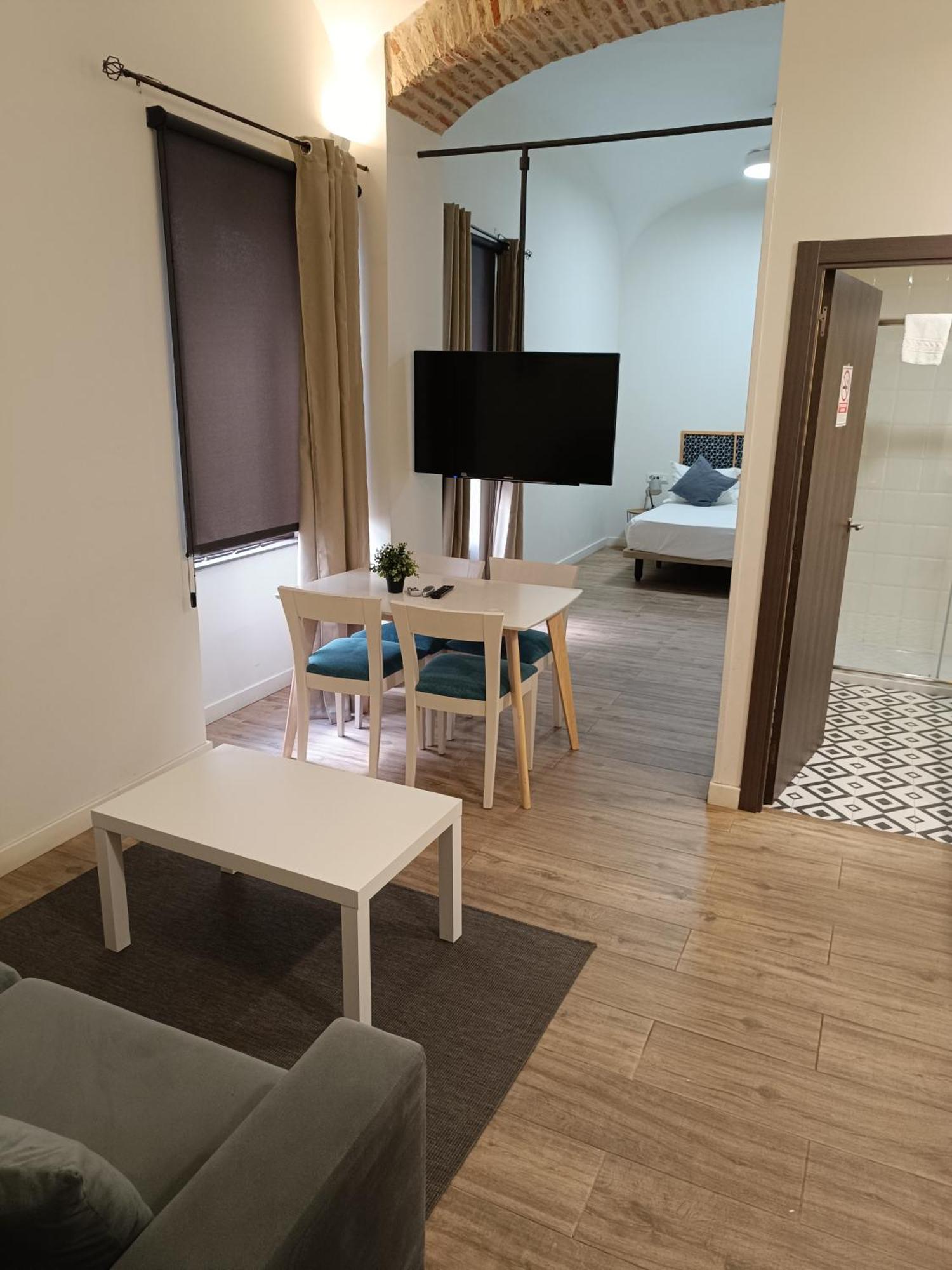 Apartamentos Al-Qazeres Luxury La Concepcion Caces Екстериор снимка