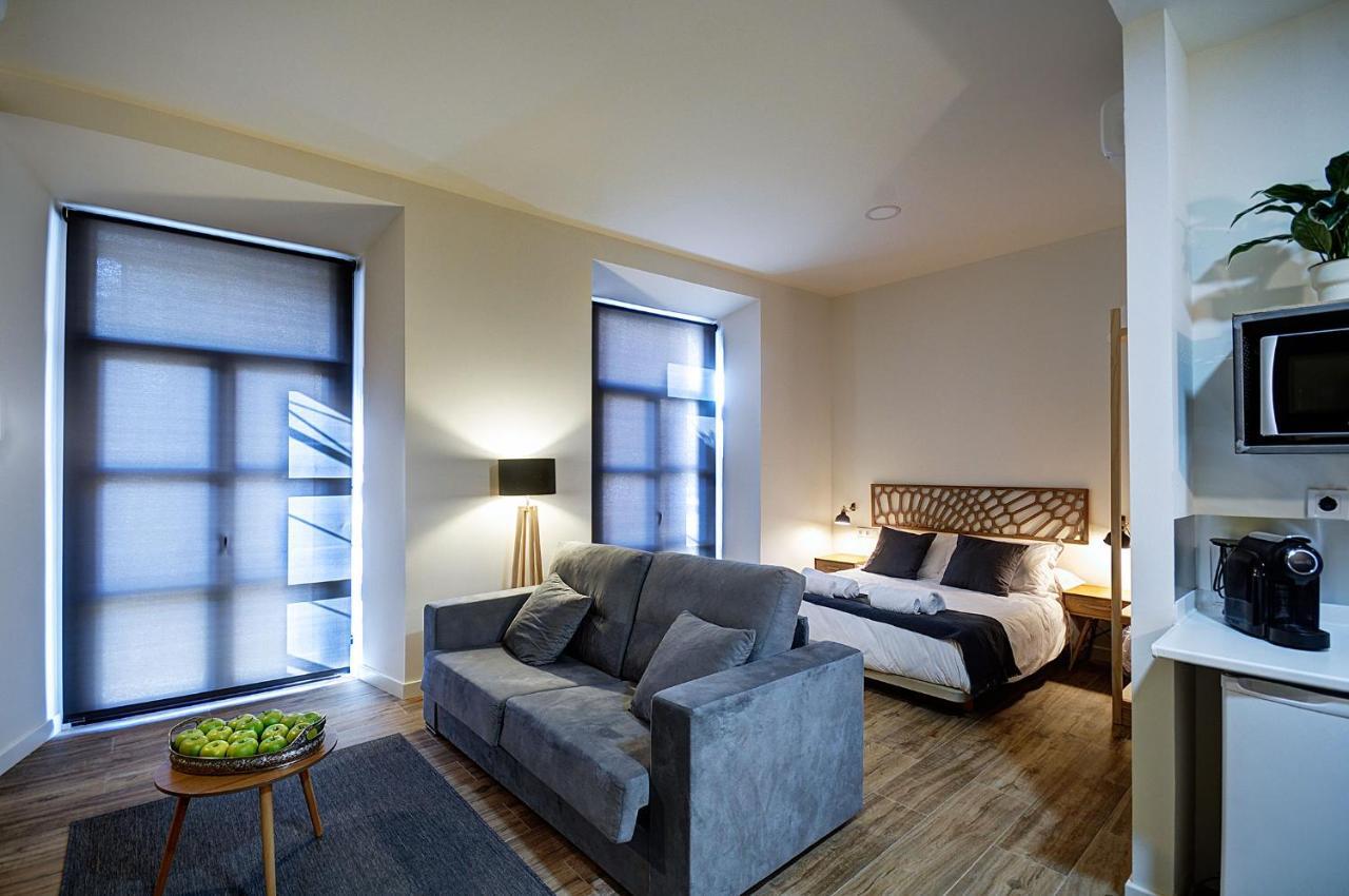 Apartamentos Al-Qazeres Luxury La Concepcion Caces Екстериор снимка