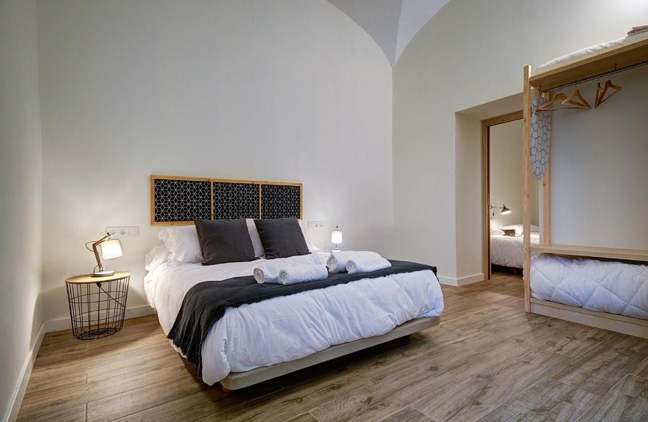 Apartamentos Al-Qazeres Luxury La Concepcion Caces Екстериор снимка