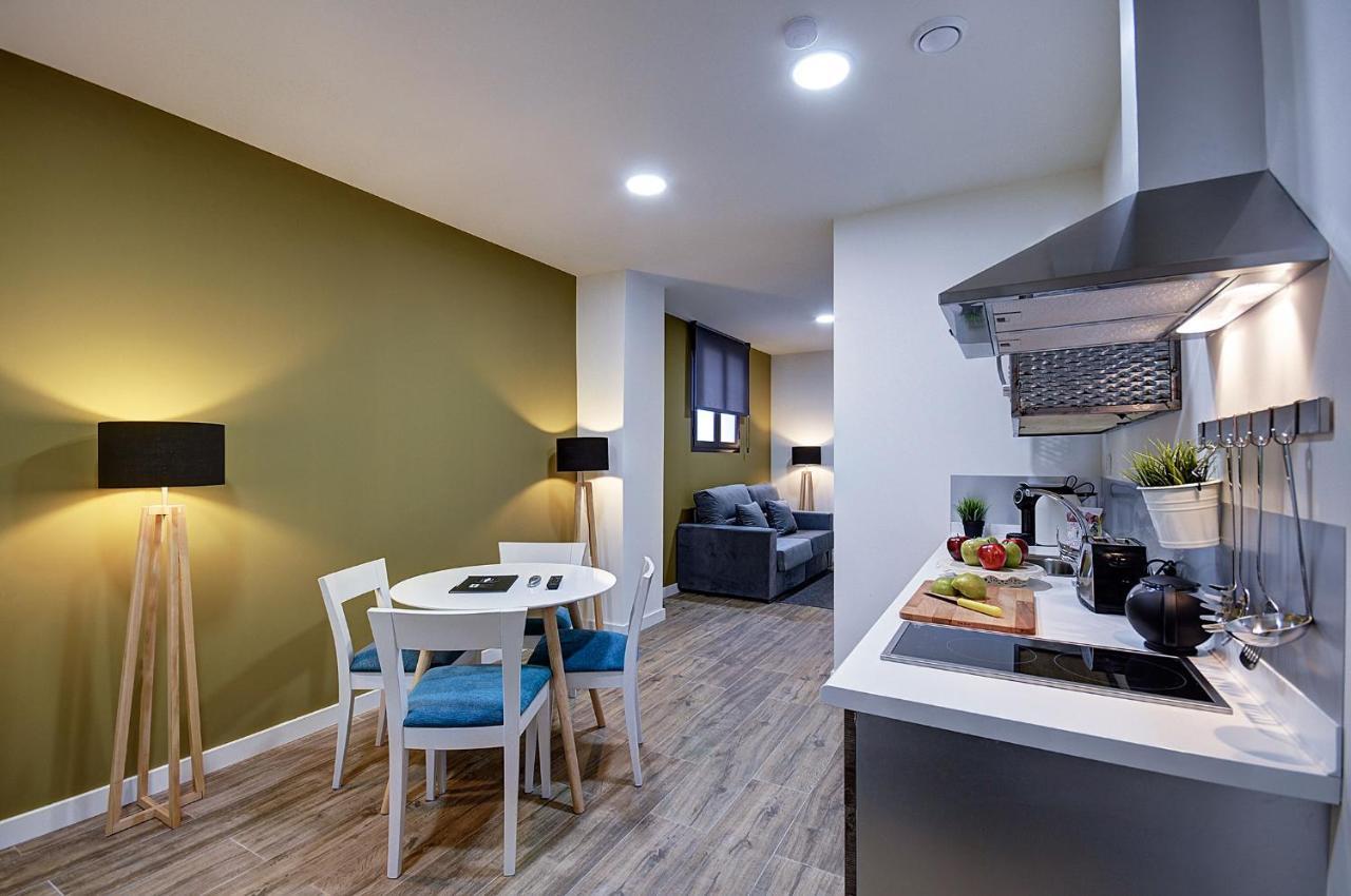 Apartamentos Al-Qazeres Luxury La Concepcion Caces Екстериор снимка